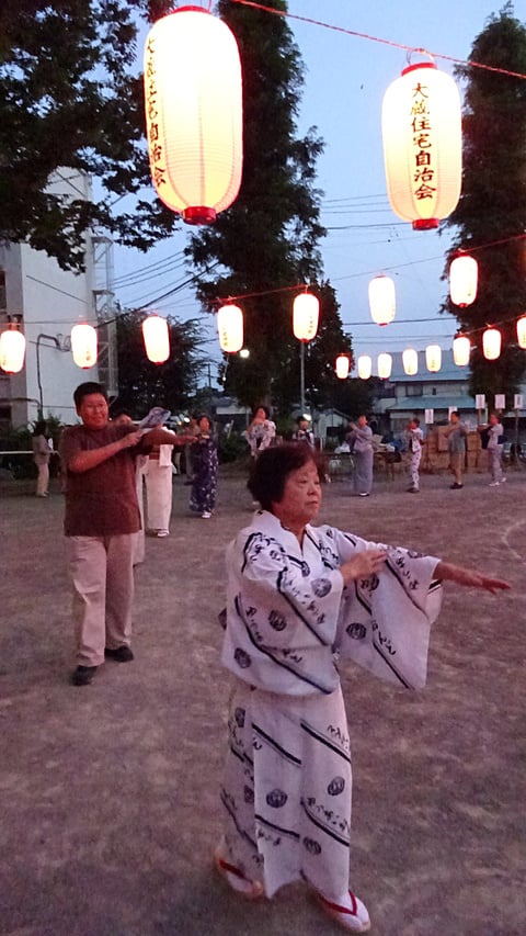 久米井さんが踊っています！