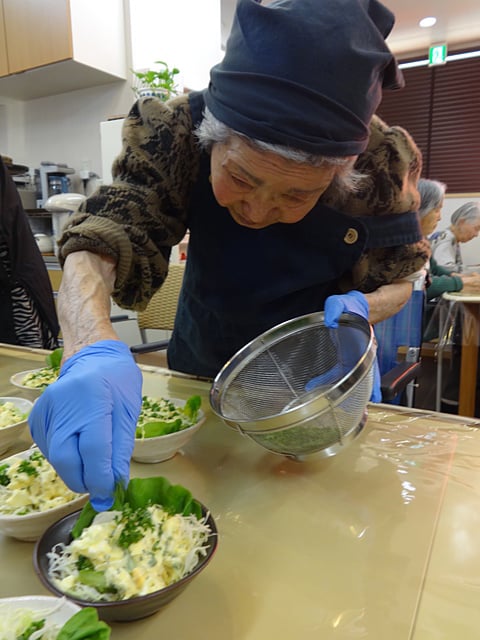 仕上げにパセリをかけて！