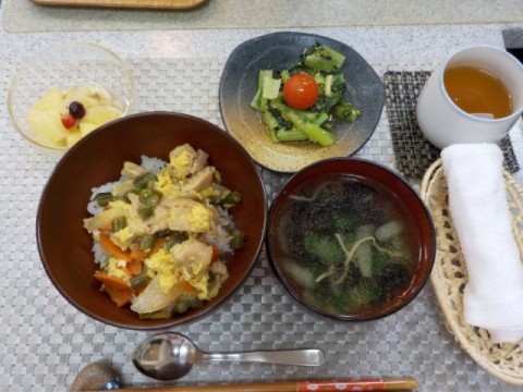 今日は親子丼♪