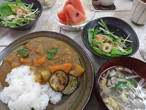 夏野菜カレーは辛口です！