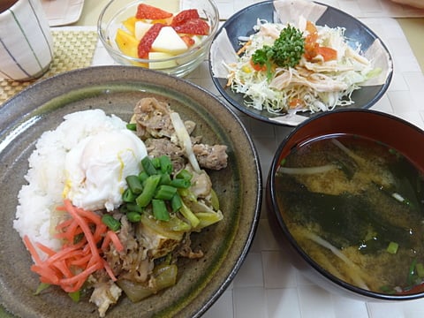 だんち特製丼ぶり！