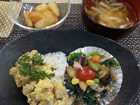 だんちデイ特製、親子丼です！