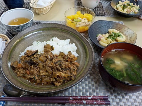 だんち特製、マーボーナス丼です！