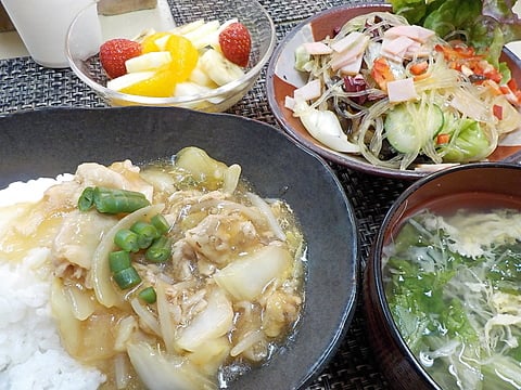 スっパ甘辛豚コマ丼！