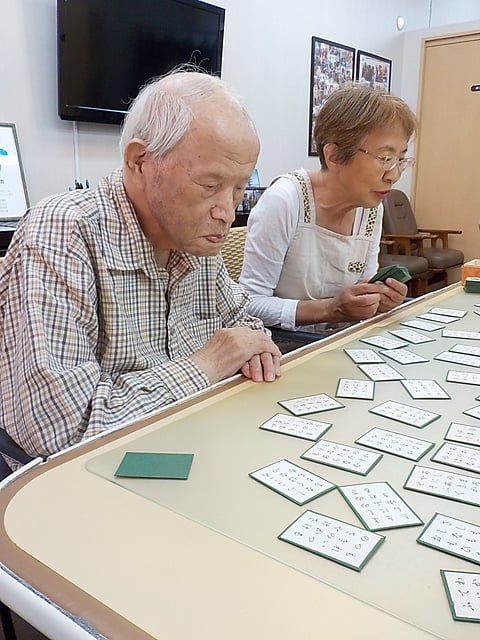 百人一首、真剣です！