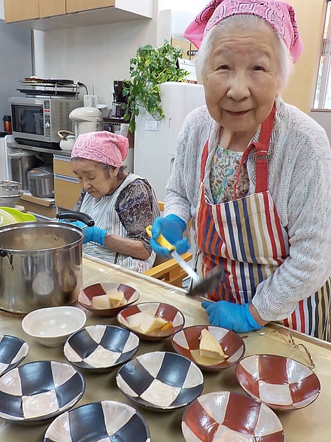 煮物を盛りつけます♪