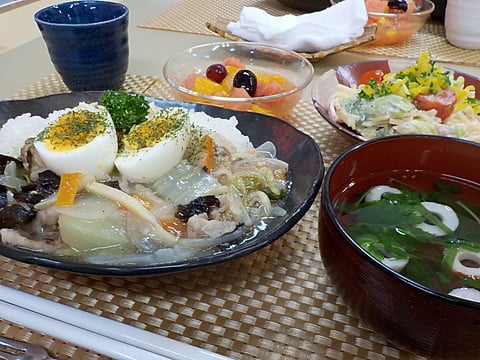 野菜たっぷり、中華丼です！