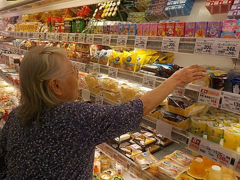 お茶菓子を選んでいただきました！