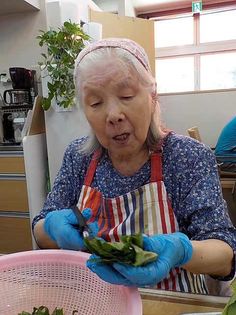 野菜の下ごしらえ中です！