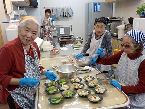 お料理中がんばるぞ～♪