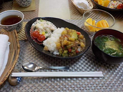 豚肉とキュウリの炒め丼