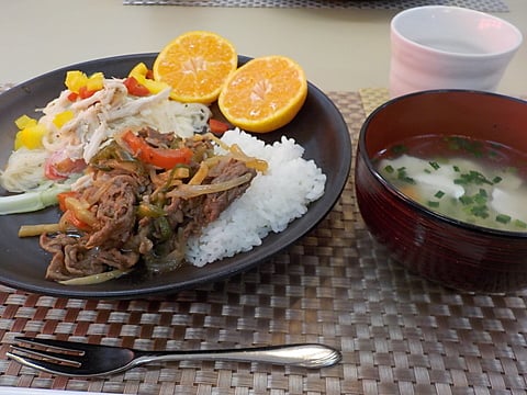 チンジャオロースー丼