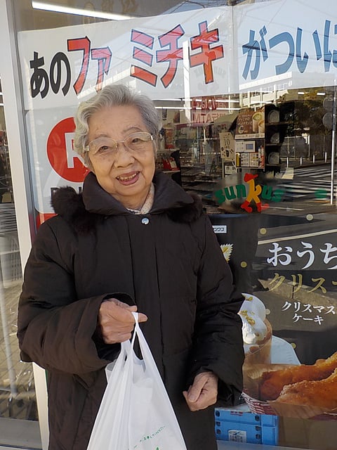 美味しいお茶菓子を買ってきました！