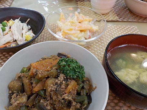 マーボーナス丼！