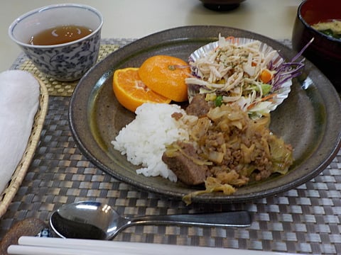 ひき肉ホイコーロー丼！