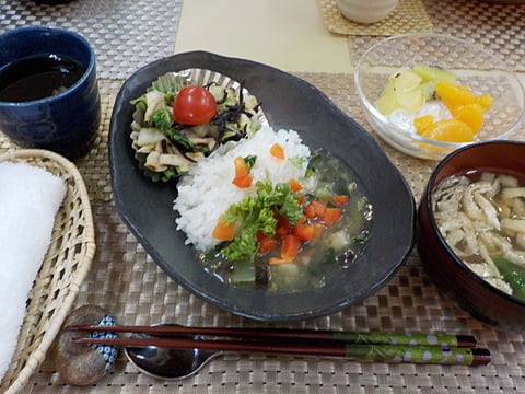 だんち特製、トロトロ海鮮丼です！