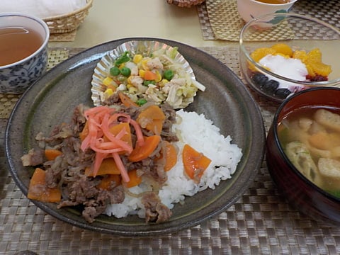 ちょっぴり甘めの牛丼♪