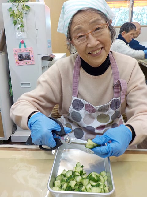 野菜の下ごしらえ中です！