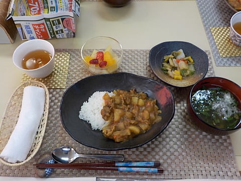 今日のランチ、大根カレーです！