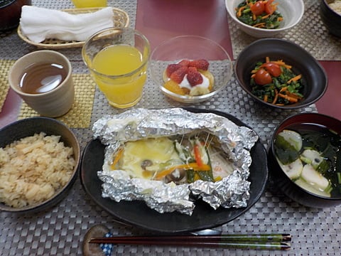 鮭のホイル焼きです！