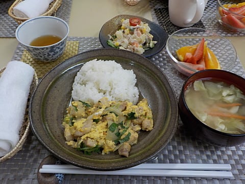 だんち特製、親子丼です！