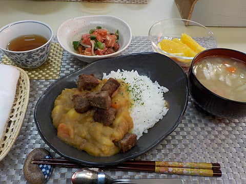 だんち特製、牛コロカレーです！