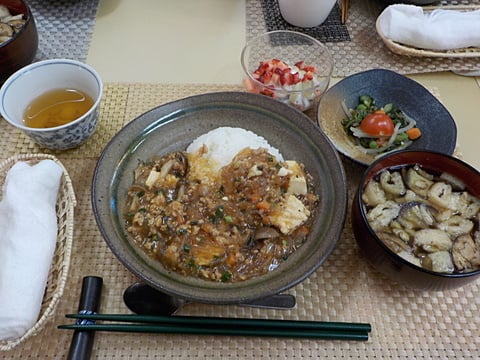 だんち特製、麻婆春雨丼です！