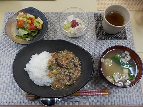 だんち特製、マーボーナス丼です！