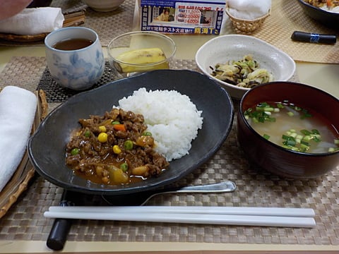 職員早川特製、ハヤシライスです！