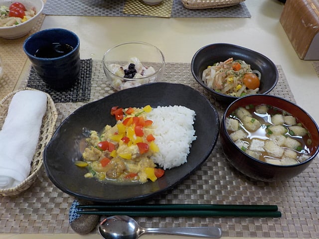 だんち特製、ふわとろ親子丼です！