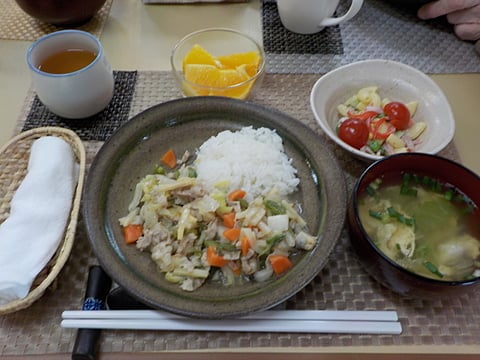 だんち特製、八宝菜丼です！