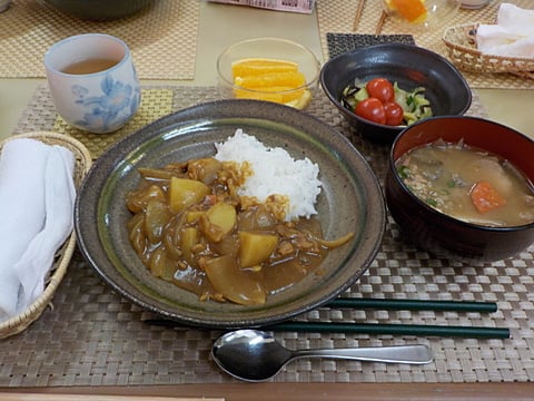 だんち特製、コロコロカレーです!