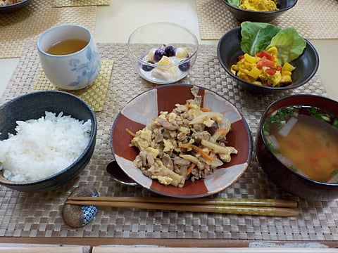 だんち特製、豚肉ときくらげの玉子炒めです！