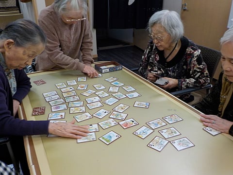 午後の活動、江戸かるたです！