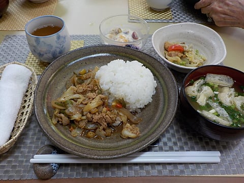 だんち特製、ホイコーロー丼！