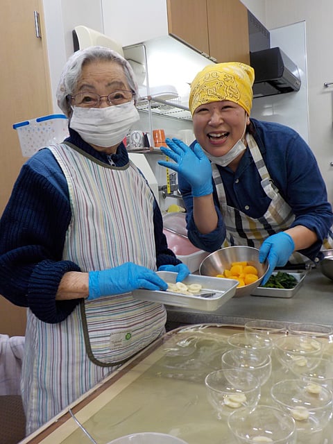 お昼の準備中です♡