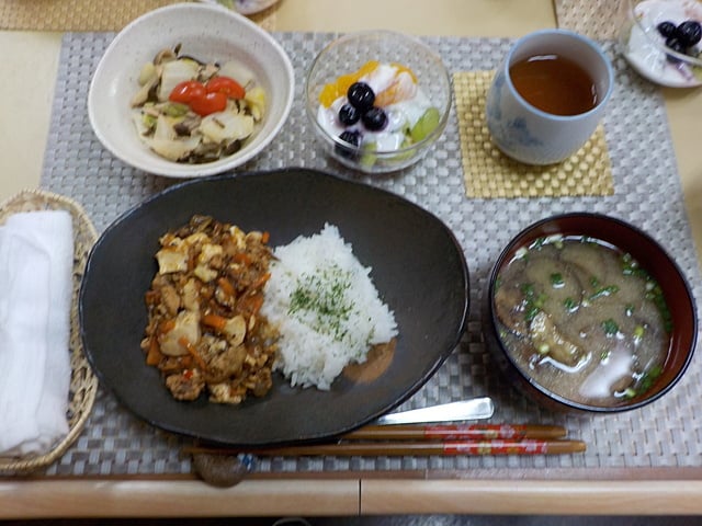 だんち特製、麻婆豆腐丼です！